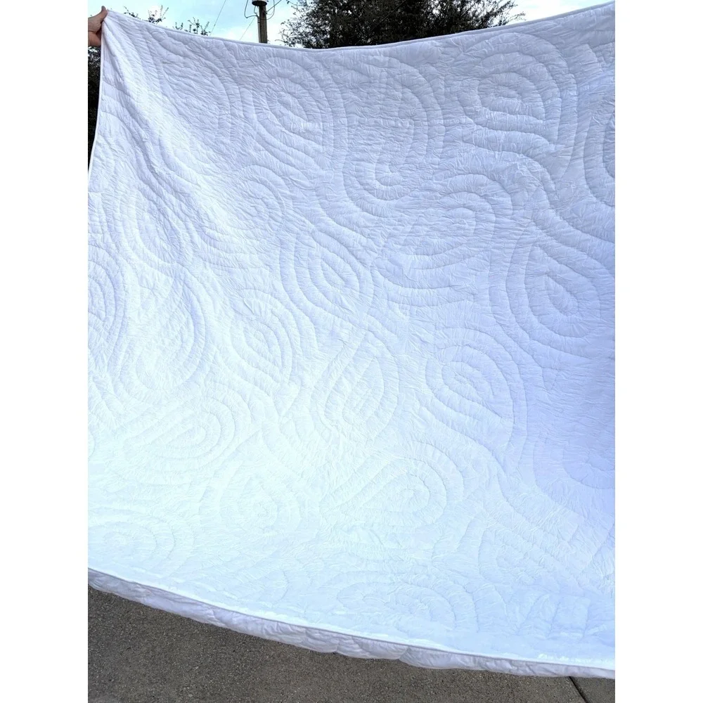Pottery Barn Queen Cloud Quilt Classic White/White Cotton‎ Paisley No Shams